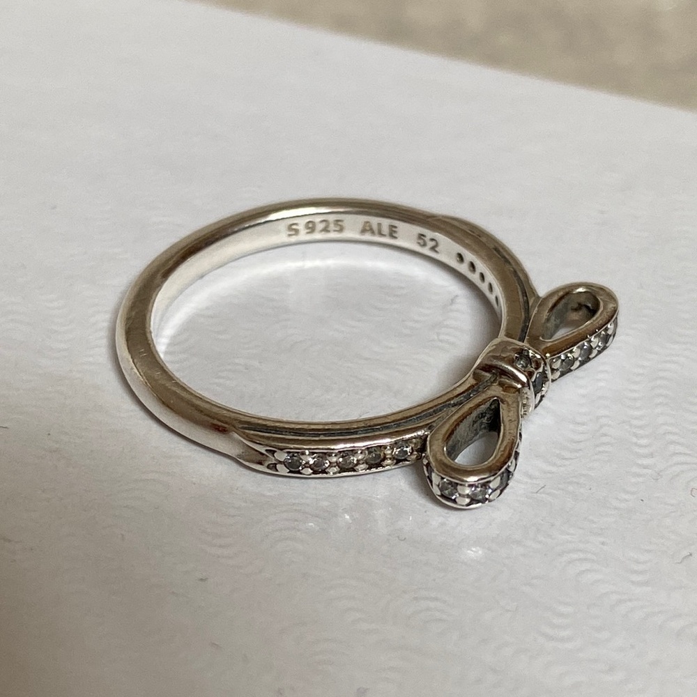 pandora classic bow silver ring